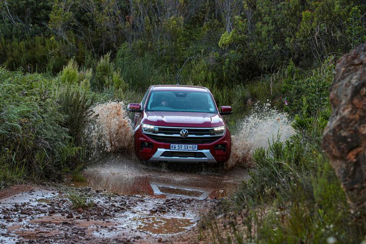 Összkerékhajtású pickup high-tech felszereltséggel – Megérkezett a Volkswagen Haszonjárművek új Amarok sorozata